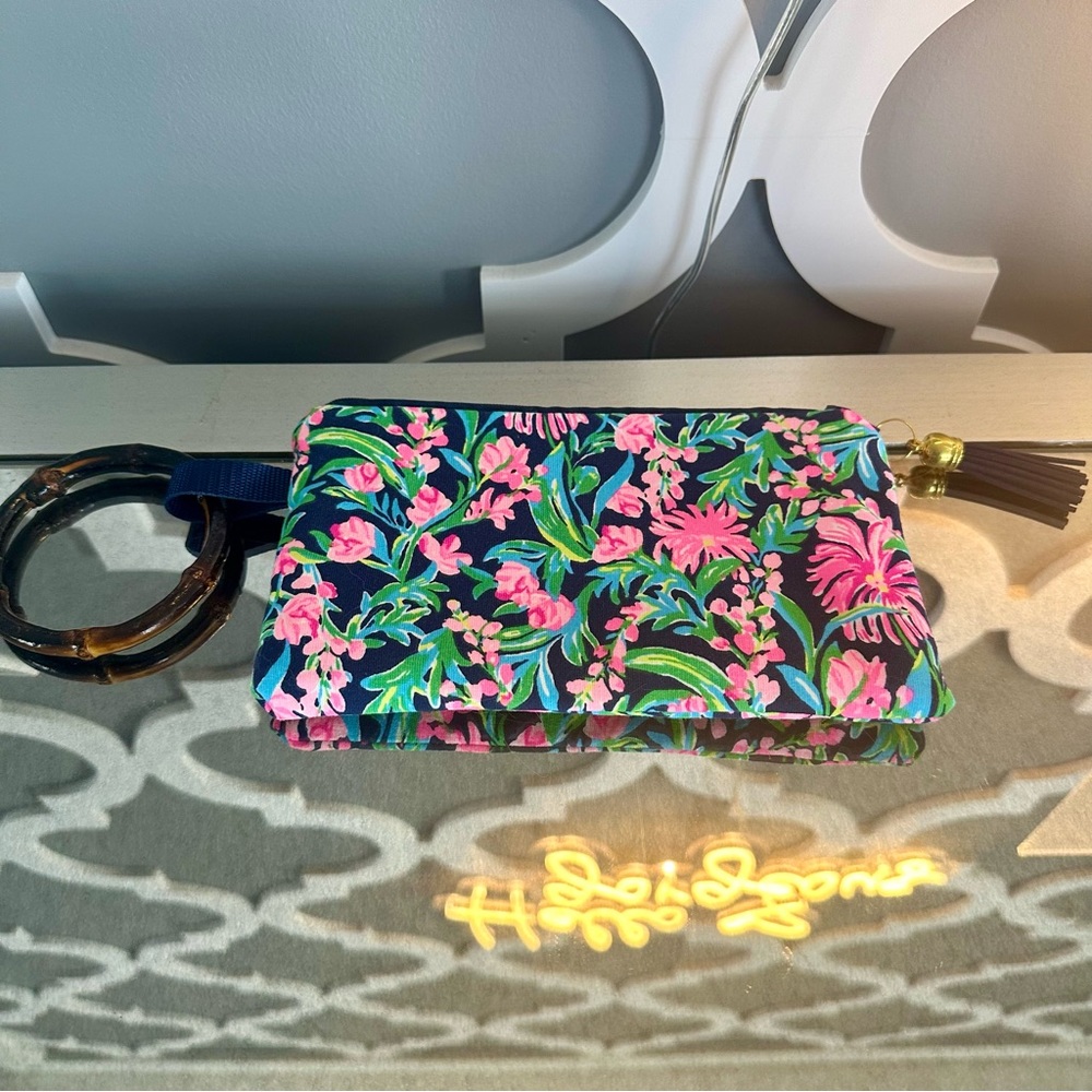 Wristlet - Picture 3 of 9